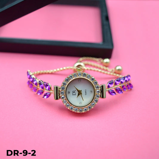 Reloj pulsera tipo joya dorado