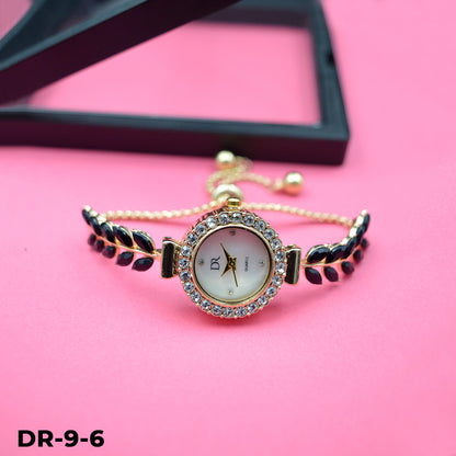 Reloj pulsera tipo joya dorado