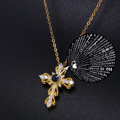 Collar cruz ¨Te amo¨ en 100 idiomas
